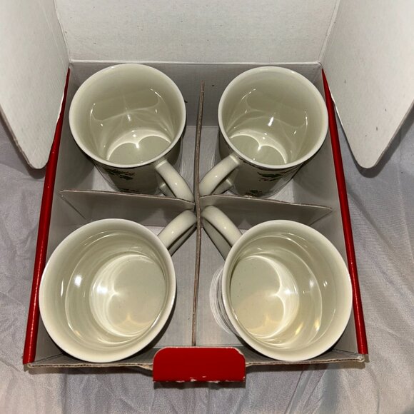 Konitz "Christmas Holly" Mugs - Picture 2 of 8